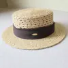 Sombrero de paja de rafia transpirable con copa plana calada, hace que la cara se vea más pequeña, adecuado para salidas de verano y vacaciones, sombrero de protección solar para la costa y la playa