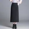 Nueva Falda Midi Versátil de Color Sólido Ajustada al Cuerpo para Mujer 2026 Otoño Estilo Coreano Cintura Alta Adelgazante para el Trabajo Larga Recta Moderna
