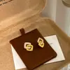 Pendientes vintage franceses de alta gama únicos para mujer, versátiles de oro arena geométricos de moda con microincrustaciones de cruz y cuadrado
