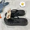 Sandalias de espiga cómodas, versátiles, casuales y duraderas de estilo coreano para el verano, con una suela suave que aumenta la altura y una sensación de hada.