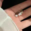 Anillo Brillante Dulce y Exquisito para Mujer, Sencillo y Compacto, Moderno y Versátil, Apilable, Anillo Abierto Personalizable, Anillo de Moda para Dedo Índice