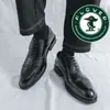 Sapatos de couro de três painéis para homens, estilo britânico, com aumento de altura, sapatos formais para escritório, sapatos de alta qualidade para terno, sapatos de couro masculinos para casamento