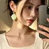 Nuevos aretes de flor de gardenia estilo chino para mujer, ambiente de verano junto al mar, aretes frescos y únicos