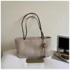 Bolso tote texturizado vintage de alta gama estilo coreano para mujer, nueva moda 2026, versátil, gran capacidad, para ir al trabajo, bajo el brazo