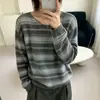Suéter de Pelúcia Urso de Mel Listrado Estilo Coreano Feminino 2026 Outono/Inverno Novo Solto Estilo Preguiçoso Macio Manga Longa Tricô Top