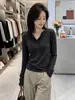 Camiseta de manga larga estilo americano, corte regular, con botones para mujer, nuevo diseño de otoño, estiliza y es versátil, perfecta como capa base o como top, A14236