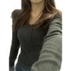 Camiseta Retro Americana de Media Botonadura con Cuello en U y Mangas Largas para Mujer en Otoño e Invierno Nuevo Estilo Elástica de Aspecto Adelgazante Camiseta Superior para Capas