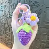 Llavero de lana tejida con fresas transfronterizo, exquisito y lindo accesorio floral, colgante para bolso, pequeño regalo, venta al por mayor de comercio exterior