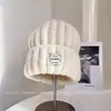 Chapéu de Lã com Letra Patch Moda para Mulheres Inverno Novo à Prova de Frio Quente Chapéu Pulôver Versátil Casual Proteção para Orelhas Chapéu de Tricô