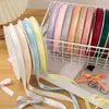 Cinta de Poliéster de Color Sólido con Borde Ondulado de 15 mm Material para Lazo de Caja de Regalo y Empaque de Ramo Decoración Floral