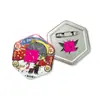 Personalización de insignias hexagonales, personalización de insignias de hojalata, insignia de personaje de anime, insignia creativa, broche