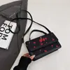 Bolso de Mano de Moda con Textura de Gama Alta para Mujer 2025 Otoño Nuevo Bolso Cruzado de Nicho de Moda Estilo Extranjero Versátil Bolso Cuadrado Pequeño