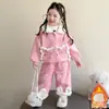 Conjunto de Fleece para Meninas Outono e Inverno 2025 Novo Moletom Infantil Casual Espessado Conjunto de Duas Peças Roupa de Inverno para Bebê