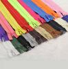 Venta al por mayor de fabricantes Cremalleras de resina Dientes de plástico #3 #5 #8 #10 en stock, Colores completos, Cremalleras codificadas de plástico para Bolsas y Tiendas