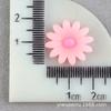 Accesorios decorativos de resina hechos a mano con margaritas de gelatina, tocado de flores de resina, pegamento en crema, funda para teléfono móvil, venta al por mayor