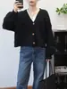Nuevo Cárdigan de Punto Corto Retro Retorcido con Cuello en V, Estilo Holgado Perezoso, Suéter Suave para Mujer, Otoño e Invierno 2025