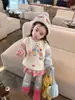 Moletom forrado com fleece para meninas, novo estilo inverno 2026, com capuz de desenho animado, roupas de inverno infantis, blusa quente e grossa