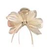 Pinza para el Cabello de Malla Plisada con Lazo y Perlas de Pedrería, con un Toque de Lujo, Pinza Elegante para la Parte Trasera de la Cabeza, Pinza Grande para el Cabello, Pinza de Tiburón