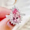 Anillo de Lujo Ligero Flor de Hielo Rosa Gota Pera Anillo Cruzado Clásico F1632