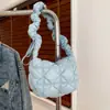 Bolsa de Dumpling Outono e Inverno 2023 Nicho Versátil Bolsa Dobrada Nuvem Feminina Grande Capacidade Leve Bolsa de Ombro Acolchoada Bolsa Transversal
