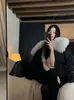 2026 Diseño estilo coreano invierno nuevo cuello de pelo cintura ceñida ajustado temperamento chaqueta corta acolchada de algodón abrigo versátil moda para mujer