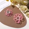 Aretes DIY huecos con flores, perlas esmeriladas de dos tonos y estilo forestal, dijes para zapatos, broches, accesorios para el cabello y accesorios para ropa y sombreros