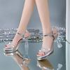 Sapatos de Salto Alto com Biqueira Aberta para Mulheres, PVC 2026 Novo Estilo de Verão, Sandálias Transparentes com Strass e Tira Fina no Tornozelo Emagrecedoras