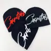 Gorro de Punto Jacquard Otoño e Invierno Americano para Hombres y Mujeres con Letras, Caliente Protección para Orejas, Gorro Frío sin Visera, Versátil Gorro de Lana Hip-Hop Callejero