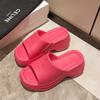 Chinelo Novo 2025 Feminino Verão Uso Interno e Externo Casa Sola Grossa Chinelos da Moda Antiderrapante Desodorante Sandálias de Praia
