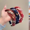 Diadema Roja para Mujer 2026 Nuevo Estilo Borde Ancho Corona Alta Antideslizante Diadema Accesorio para el Cabello Patrón a Cuadros