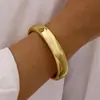 Joyería de Venta Caliente Transfronteriza Europea y Americana, Pulsera Geométrica Exagerada Metálica Brillante para Mujer, Versión Ancha Personalizada con Cierre de Resorte Pulsera Abierta