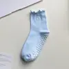 Calcetines de Yoga, Calcetines Deportivos Antideslizantes de Silicona Profesionales, Calcetines de Encaje para Pilates en Suelo, Fitness de Media Pantorrilla Transfronterizos, Calcetines Zhuji