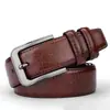 Novo cinto de couro masculino com fivela de pino, cinto vintage casual de alta qualidade e versátil para jeans, cinto moderno para homens jovens e de meia-idade