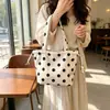 2026 Bolso Cubo de Lona con Lunares Estilo Coreano Nuevo, Bolso de Mano Versátil, Bolso Cruzado de Hombro Único, Bolso Ligero para el Trabajo