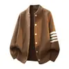 Chamarra suéter de punto de cuatro rayas para hombre, chamarra de moda estilo ins de ajuste holgado para otoño e invierno, suéter cárdigan casual y cálido