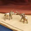 Adornos de Escritorio de Elefante de Latón Viejo Llavero de Elefante de la Suerte para la Fortuna Colgante Mascotita de Té Wen Juguetes Pequeños Adornos de Bronce