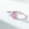 Anel de Corte Esmeralda para Mulheres, Anel Pagoda de Diamante de Alto Carbono Diamante Rosa, Anel de Diamante, Anel de Casamento, Anel de Pedra Preciosa Colorida Europeu e Americano, Item Mais Vendido