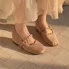 Elegantes y modernos zapatos Mary Jane metálicos con cadena para aumentar la altura para mujer, nuevos zapatos vintage estilo Chanel para el otoño de 2026 para ir al trabajo