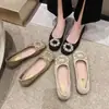 Sapatos Planos Pretos de Bico Quadrado e Boca Rasa Camada Única Femininos Estilo Coreano Modernos Versáteis Sapatos Feijão Novo Estilo 2025 Sapatos Femininos Primavera