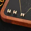Conjunto de Brincos e Colar Weidni de Luxo Acessível, High-End, Elegante, Moderno e Versátil, Atacado para Mulheres