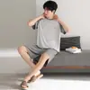 Novos Pijamas de Verão Masculinos 2026, Conjunto Respirável e Fresco de Modal com Manga Curta e Shorts, Estilo Fino, Adequado para Usar Fora de Casa como Roupa de Casa