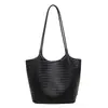 Bolsa de palha tecida de alta qualidade para mulheres, nova bolsa de ombro grande para o dia a dia, conjunto de bolsas de mão moderno e versátil