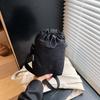 Bolso Pequeño Moderno y Versátil Nuevo Verano 2026 Casual Bolso de Hombro Cruzado Repelente al Agua Bolso de Nailon para Mujer