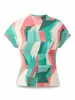 Camiseta de manga corta con estampado geométrico de bloques de color Miyake, color contrastante, cuello ligeramente alto, top casual de verano para mujer con un diseño único