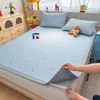 Juego de tres piezas de alfombrilla de seda helada de enfriamiento de dibujos animados clase A para verano, dormitorio de estudiante, alfombrilla suave con aire acondicionado, lavable a máquina 1