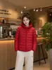 Chaqueta ligera de algodón con plumón transfronteriza para mujer, abrigo corto de algodón cálido con capucha, ropa exterior de otoño e invierno para jóvenes de talla grande, venta al por mayor del fabricante