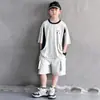 Conjunto Deportivo de Verano para Niños de Secado Rápido 2026 Nuevo Conjunto de Verano Infantil Delgado de Manga Corta Dos Piezas Bloqueo de Color Ropa de Moda