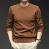 Nuevo Suéter Jacquard de Color Sólido con Cuello Redondo para Hombre Otoño/Invierno 2025 Camisa Base de Punto Simple Moda Casual