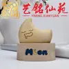 Colgante de madera maciza de plátano, mangostán y berenjena para aliviar el estrés, llavero y accesorio de mano creativo estilo chino Yiming Xianyuan para parejas