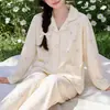 Conjunto de pijama para mujer de manga larga y pantalón largo, de algodón suave tipo anti-bolitas, se puede usar afuera como ropa casual para estar en casa. (Oro